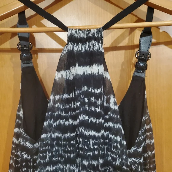 EUC GUESS Size Small Top - Picture 4 of 5